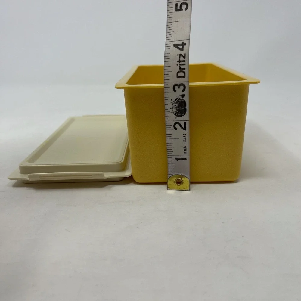 Vtg Tupperware 639-12‎ Large Butter Dish Harvest Gold with Almond Base USA Made